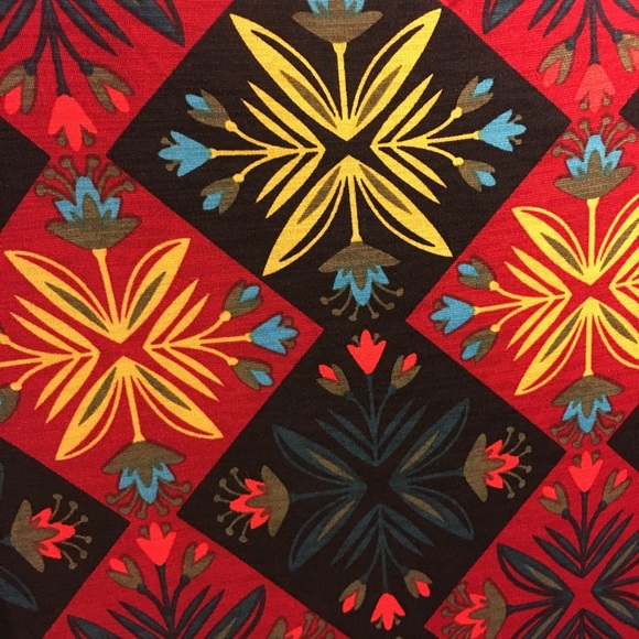 New LuLaRoe Irma Top. Size XS (fits M & L too) - Picture 4 of 9